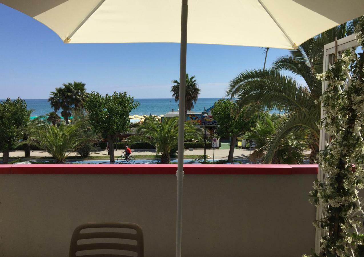 Sulmare Alba Adriatica Bed & Breakfast Exterior photo